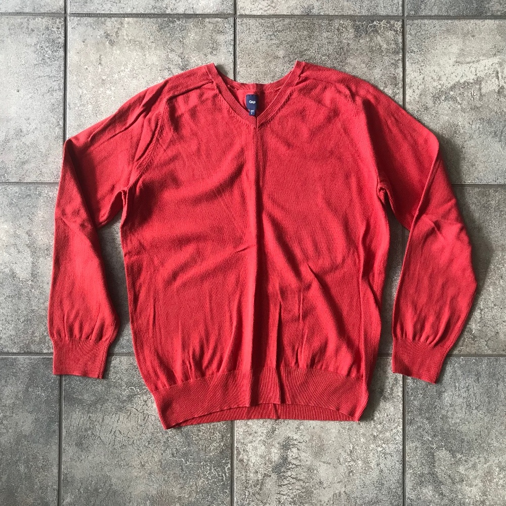 GAP V-Neck Sweater